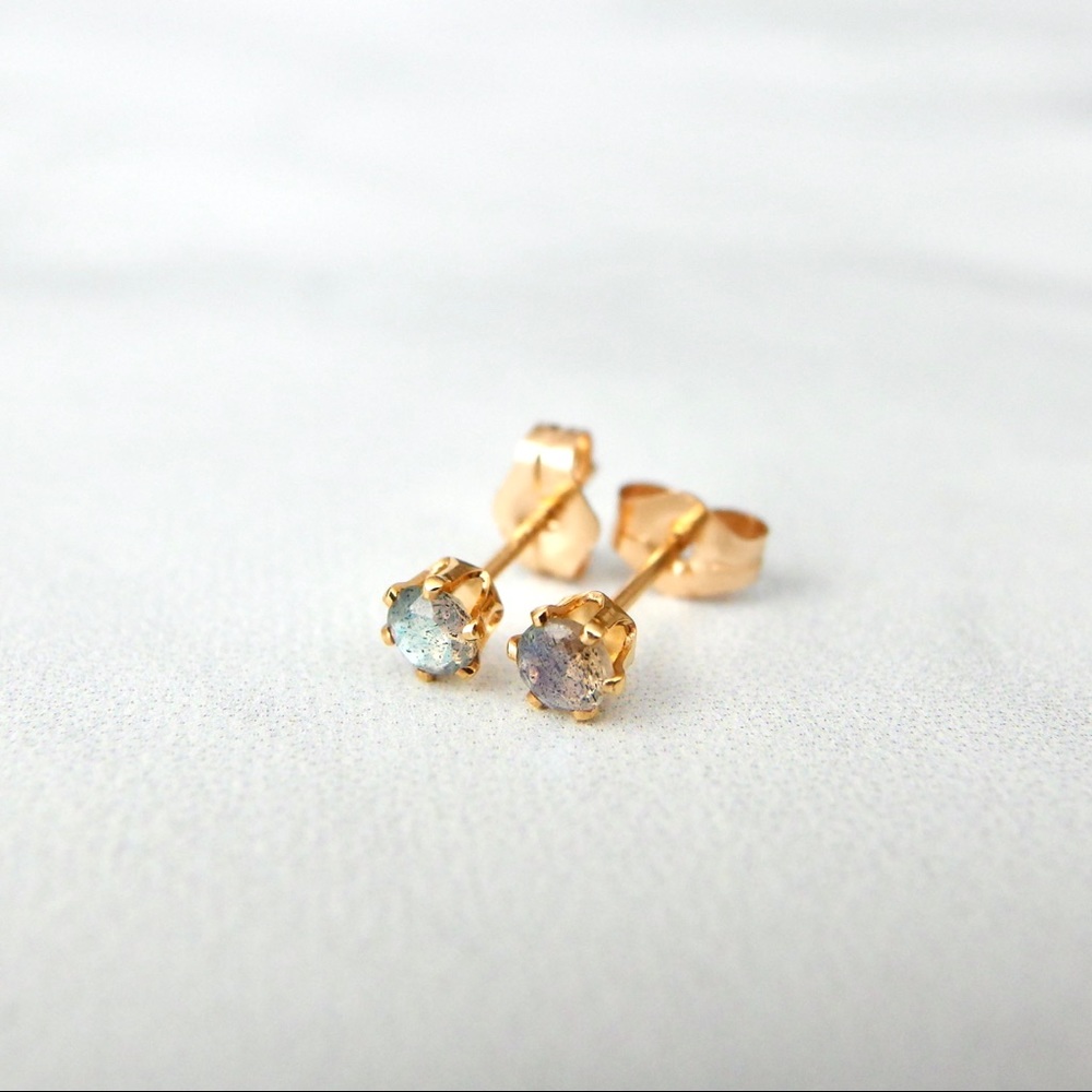 3mm labradorite stud earrings 14k GF - Picture 4 of 11